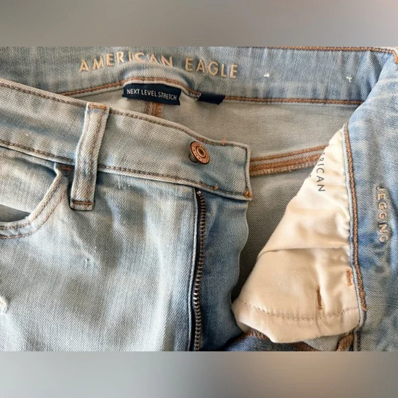 American Eagle Low-rise Distressed Jegging Jeans - Picture 3 of 4